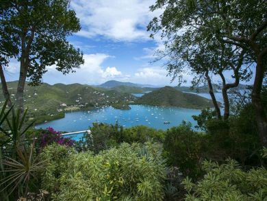 Beautiful Coral Bay Harbor 3 bed 3 ba property